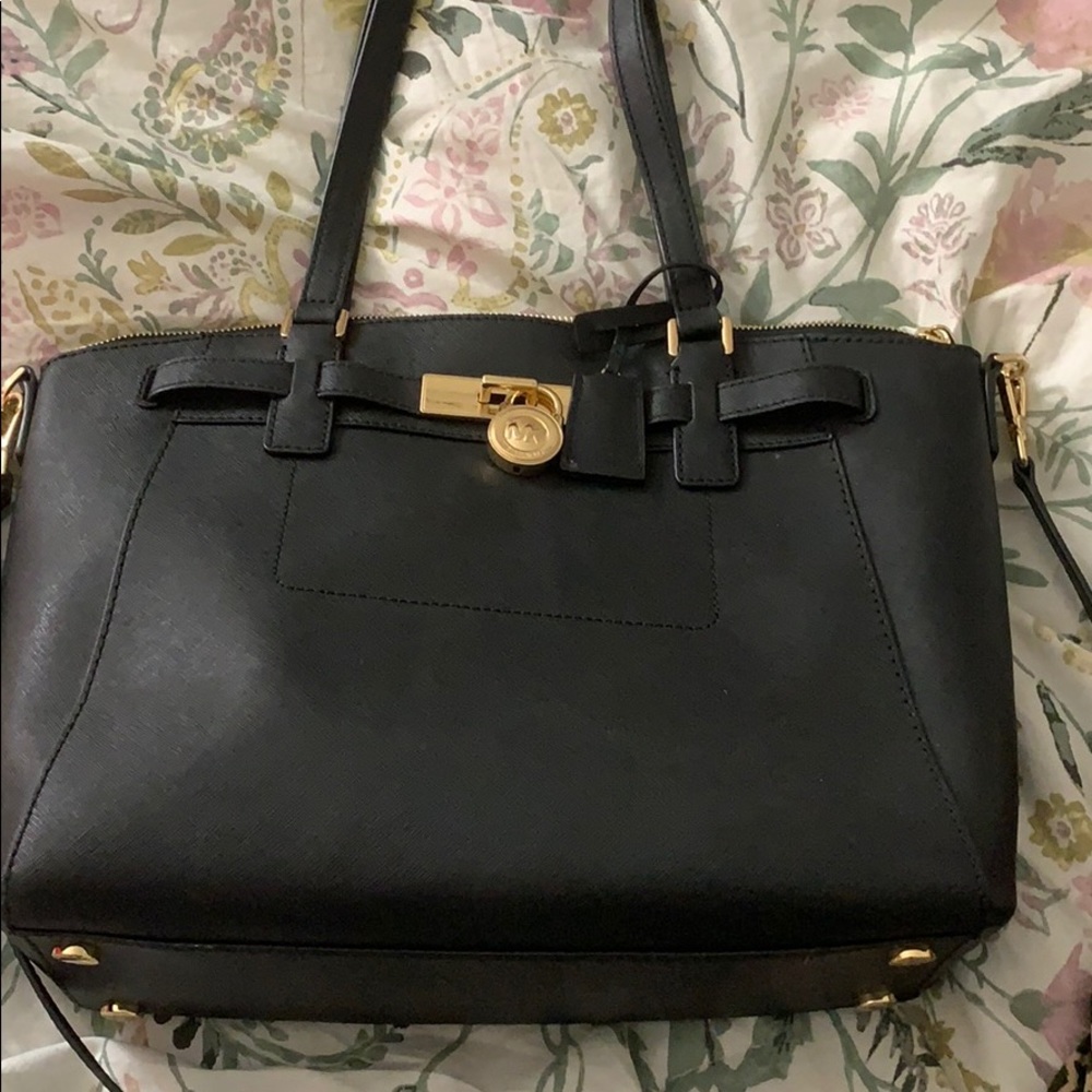 Michael kors bag and matching wallet